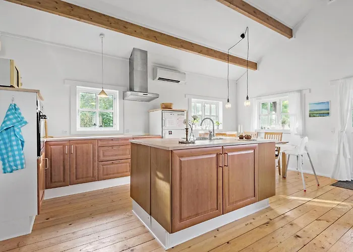 2 Bedroom Awesome In Hovborg